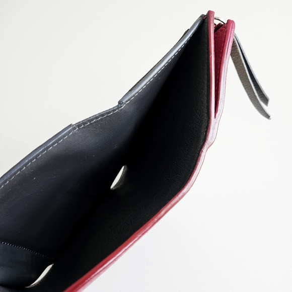 Louis Vuitton Etain & Creme MyLockMe Trifold Compact Wallet - Picture 9 of 10